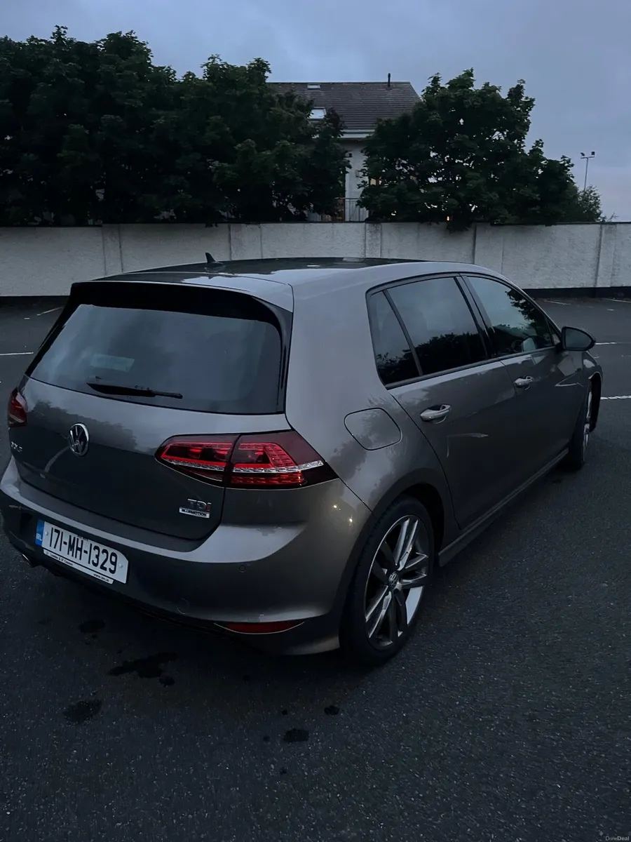 Volkswagen Golf 2017 1.6TDI R-Line - Image 2