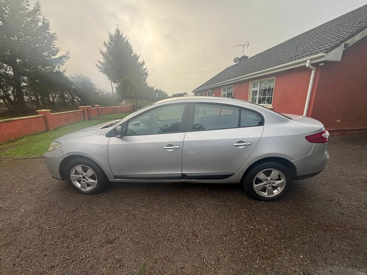 Tax+Test 1.5dci Renault Fluence 2011 - Image 4