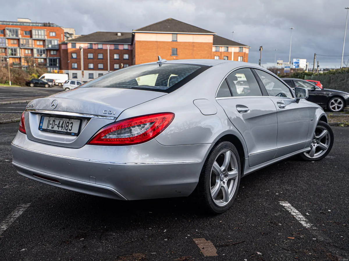Mercedes-Benz CLS 2011 - Image 2