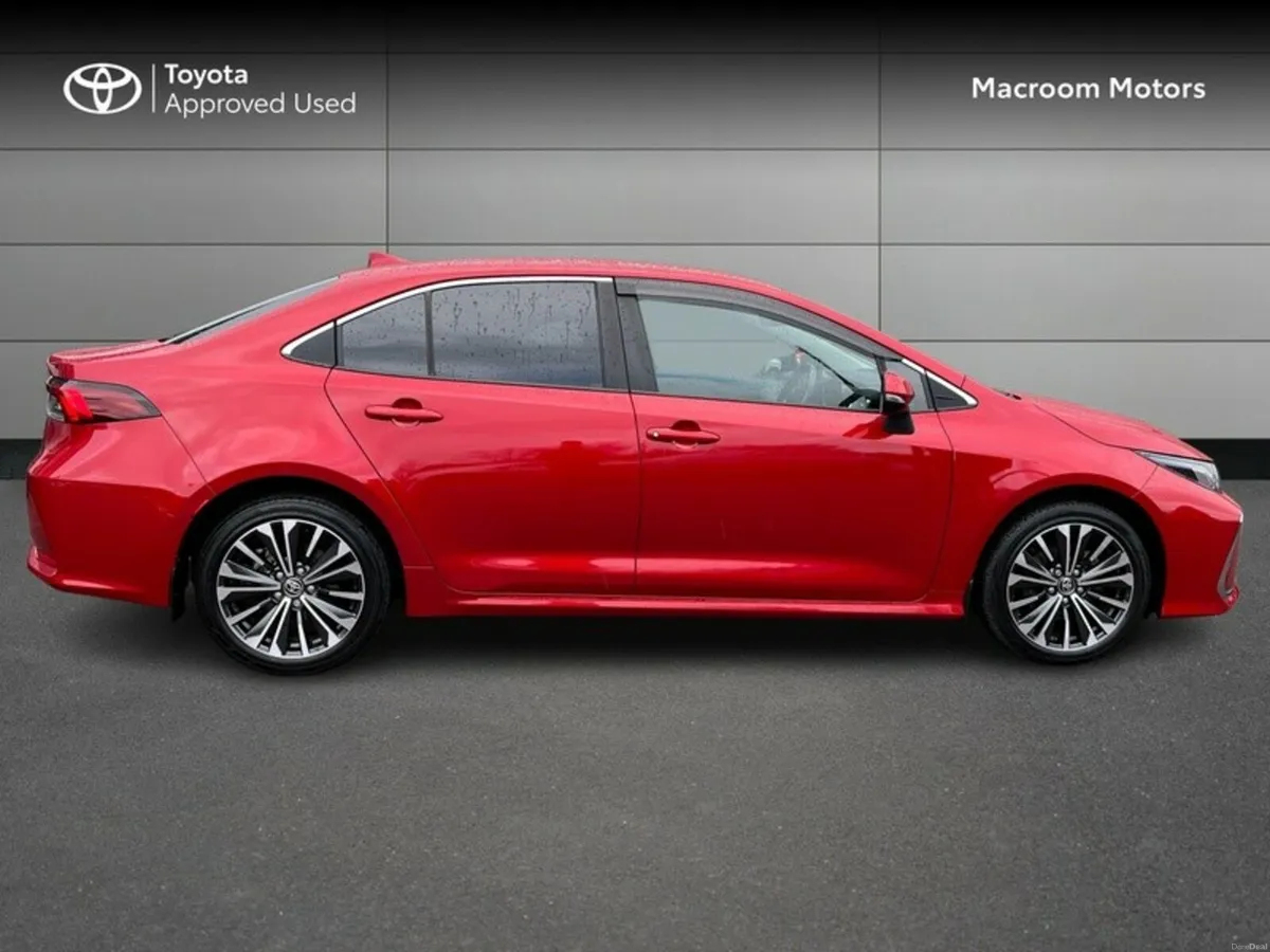 Toyota Corolla FRESH SELECTION OF TRADE-INS COROLL - Image 3