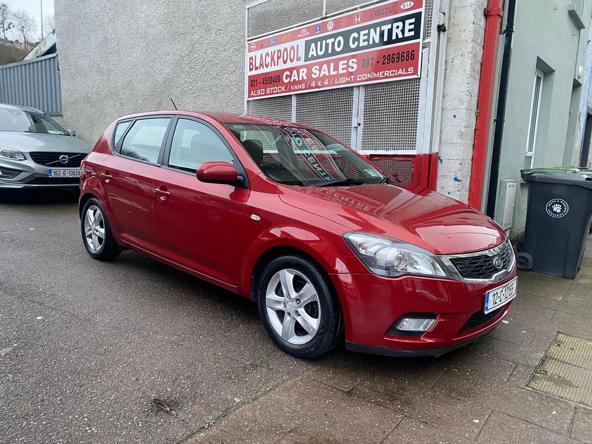 Kia Ceed 2012 - Image 2