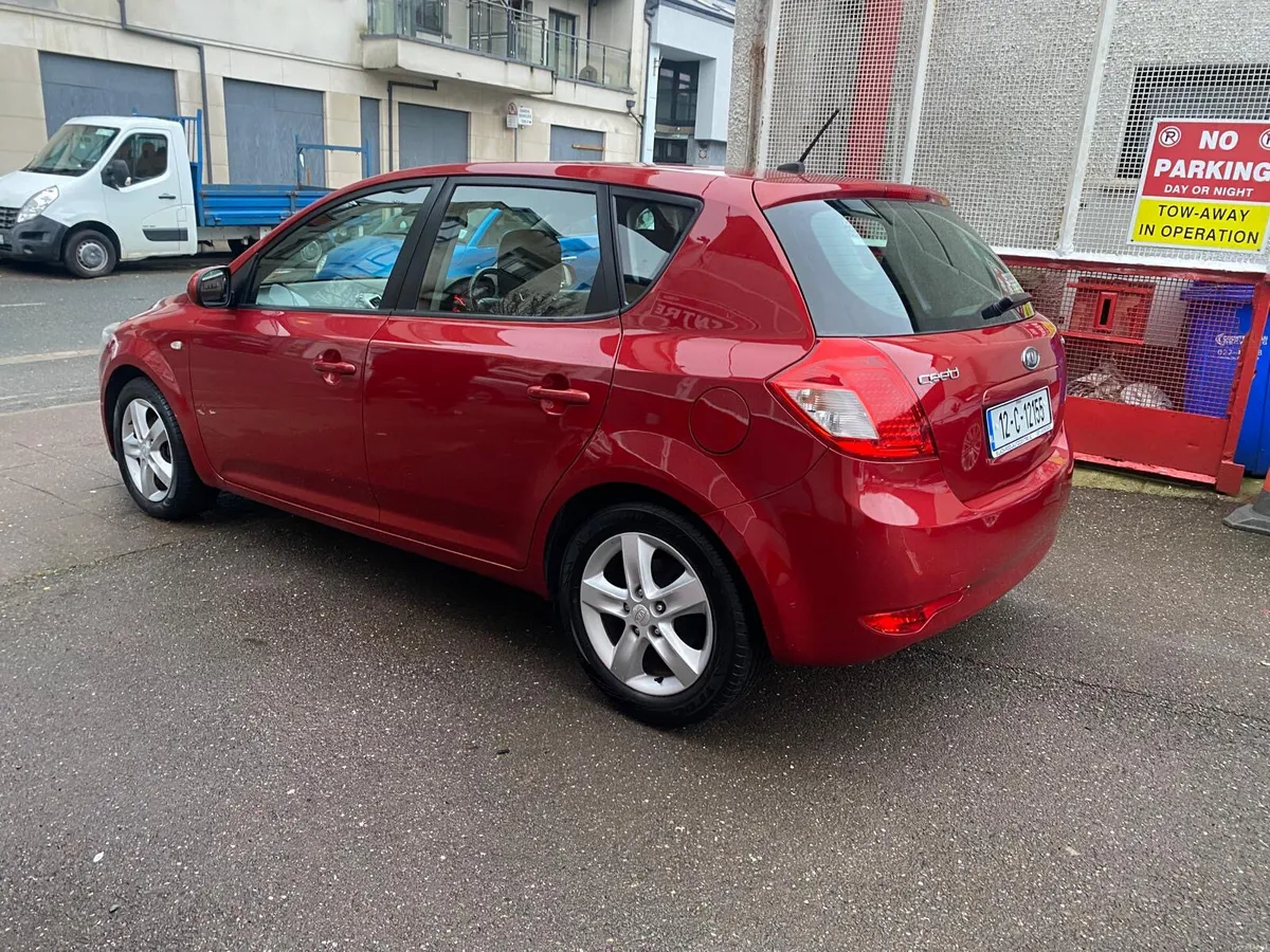 Kia Ceed 2012 - Image 3