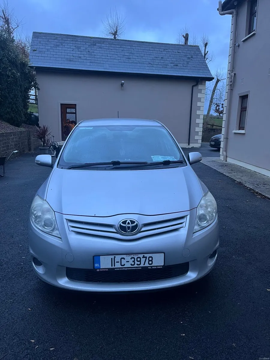 Toyota Auris 2011 - Image 1