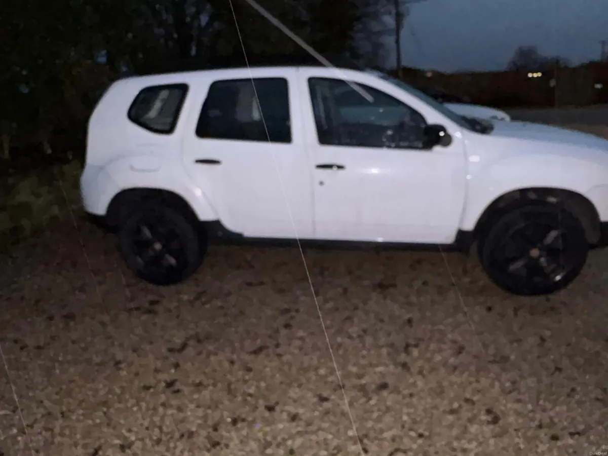 Lovely Dacia Duster 2013 - Image 3