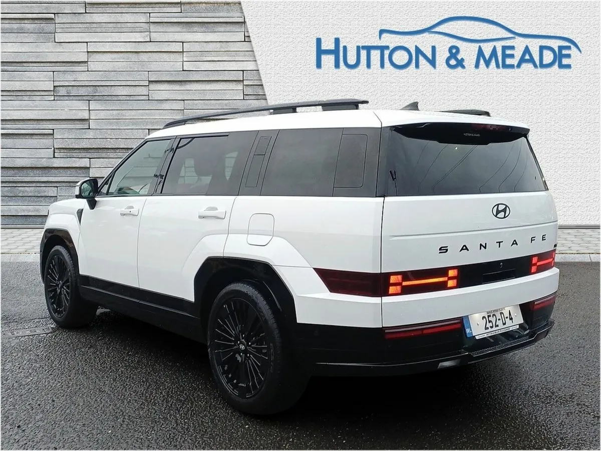 Hyundai Santa Fe Calligraphy PHEV 1.6 Petrol 5dr - Image 2