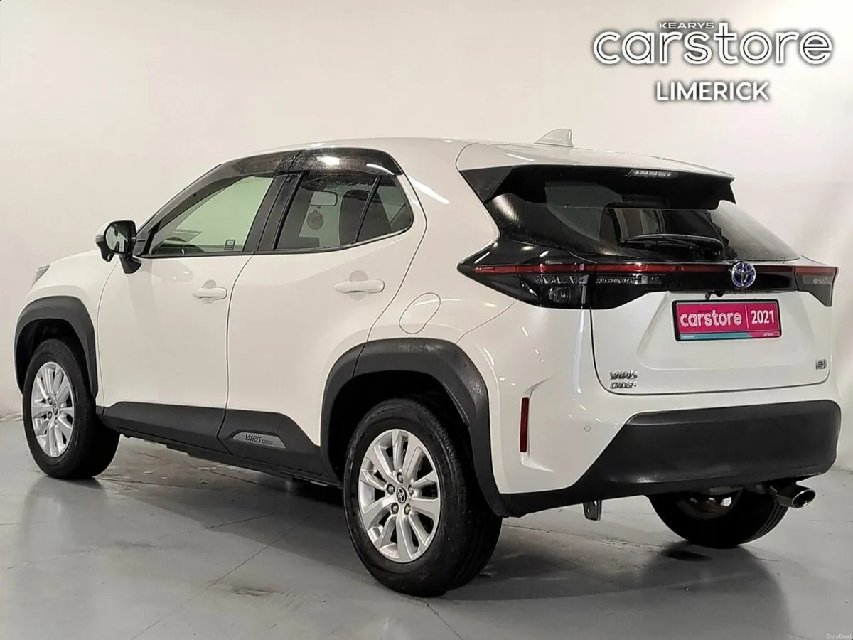 Toyota Yaris Cross 1.5 HYBRID - Image 5