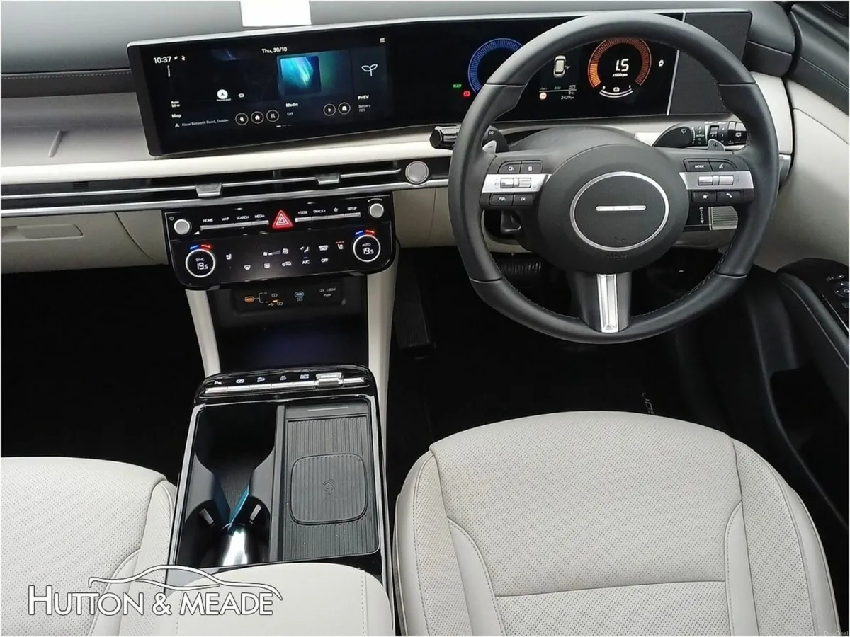 Hyundai Tucson Executive PHEV 1.6 Petrol 5dr - Image 4