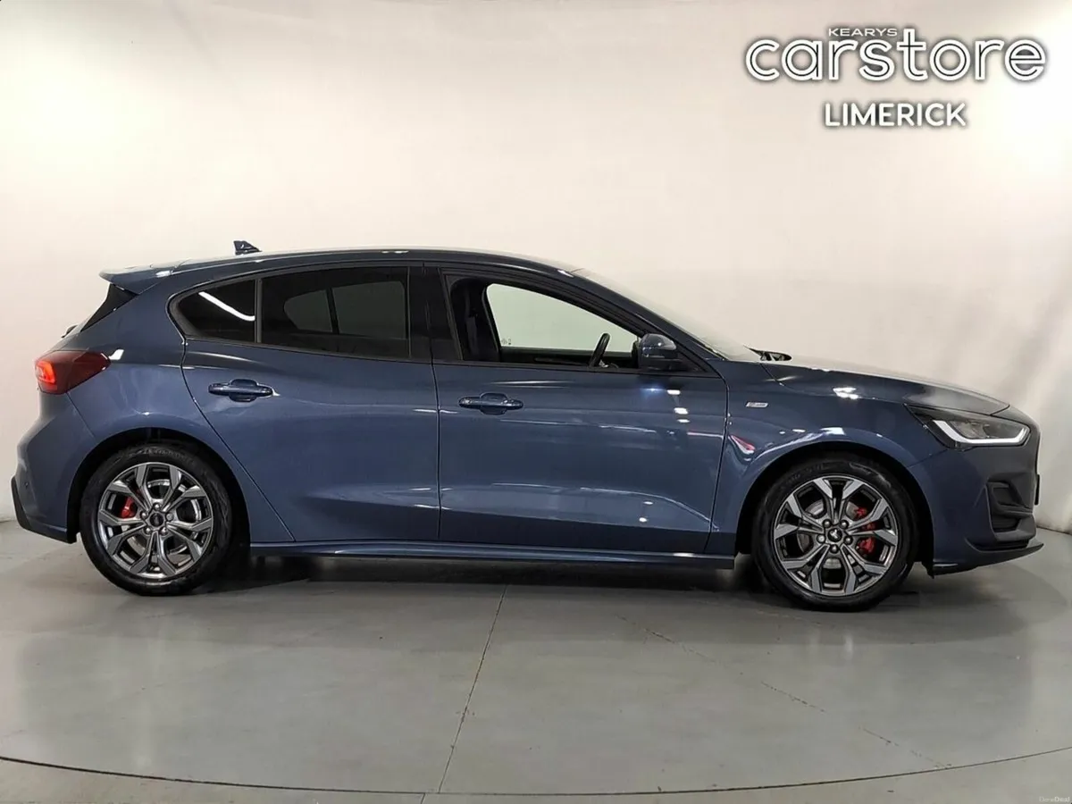Ford Focus 1.0T EcoBoost Hybrid 125PS ST-Line Auto - Image 2