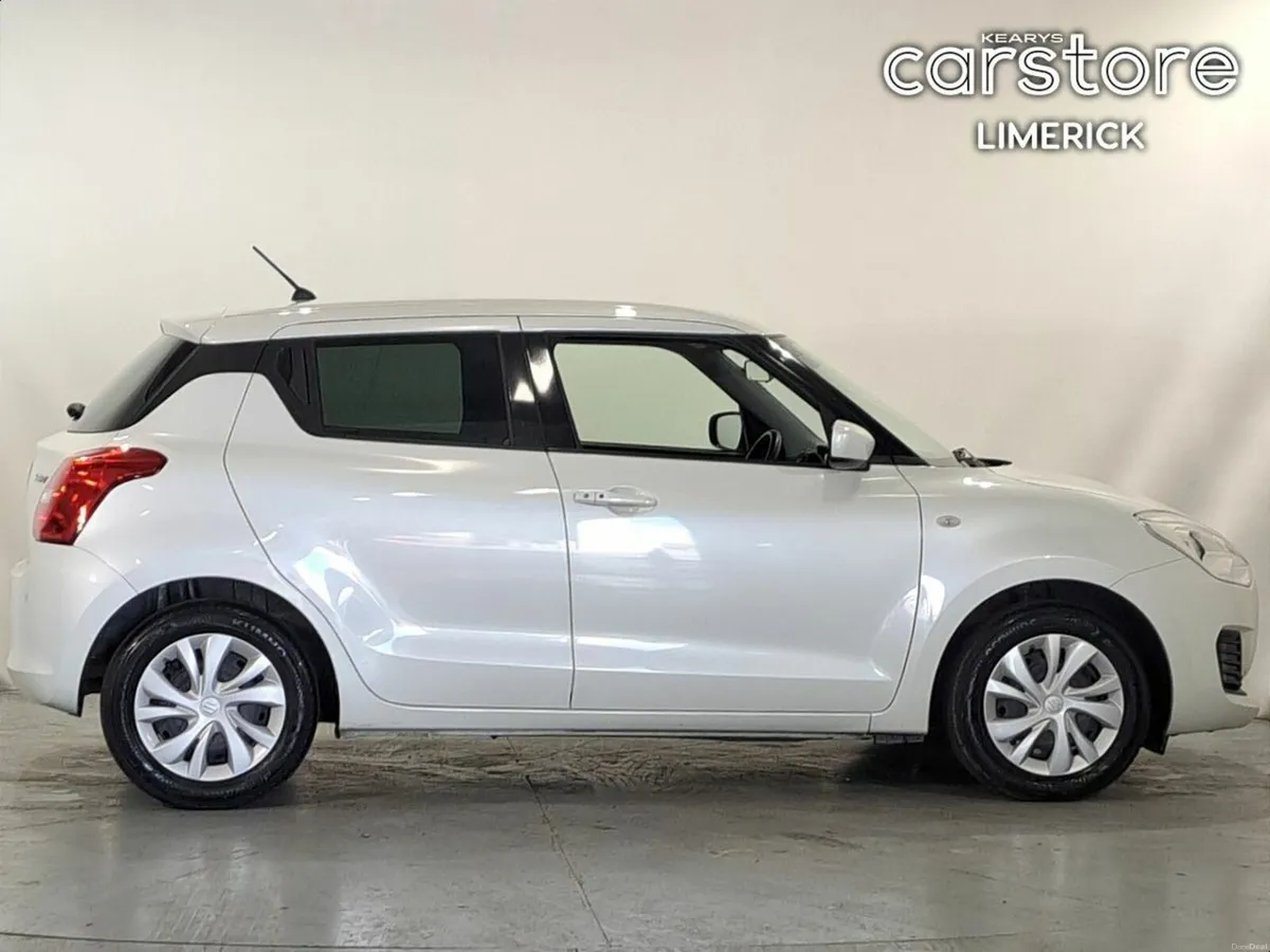 Suzuki Swift 1.2 PET AUTO 5DR - Image 2