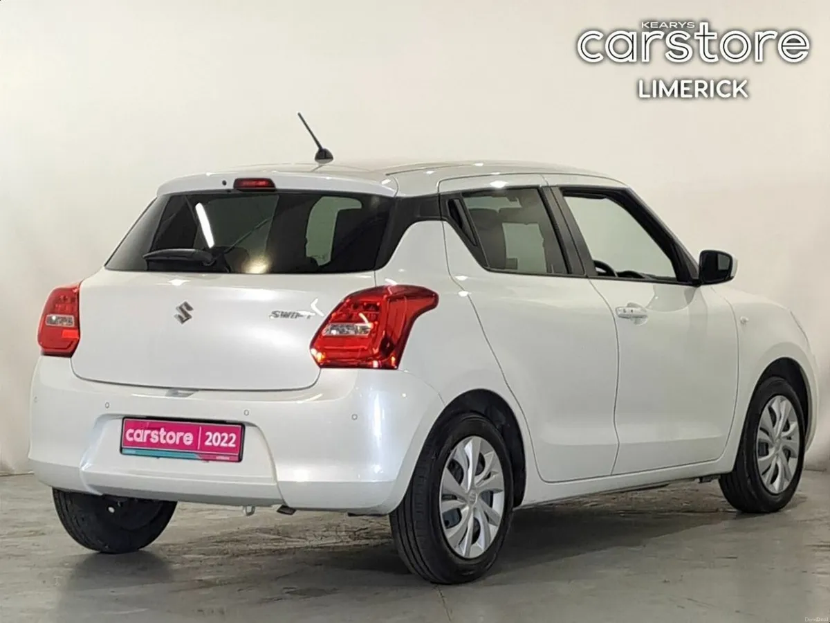 Suzuki Swift 1.2 PET AUTO 5DR - Image 4