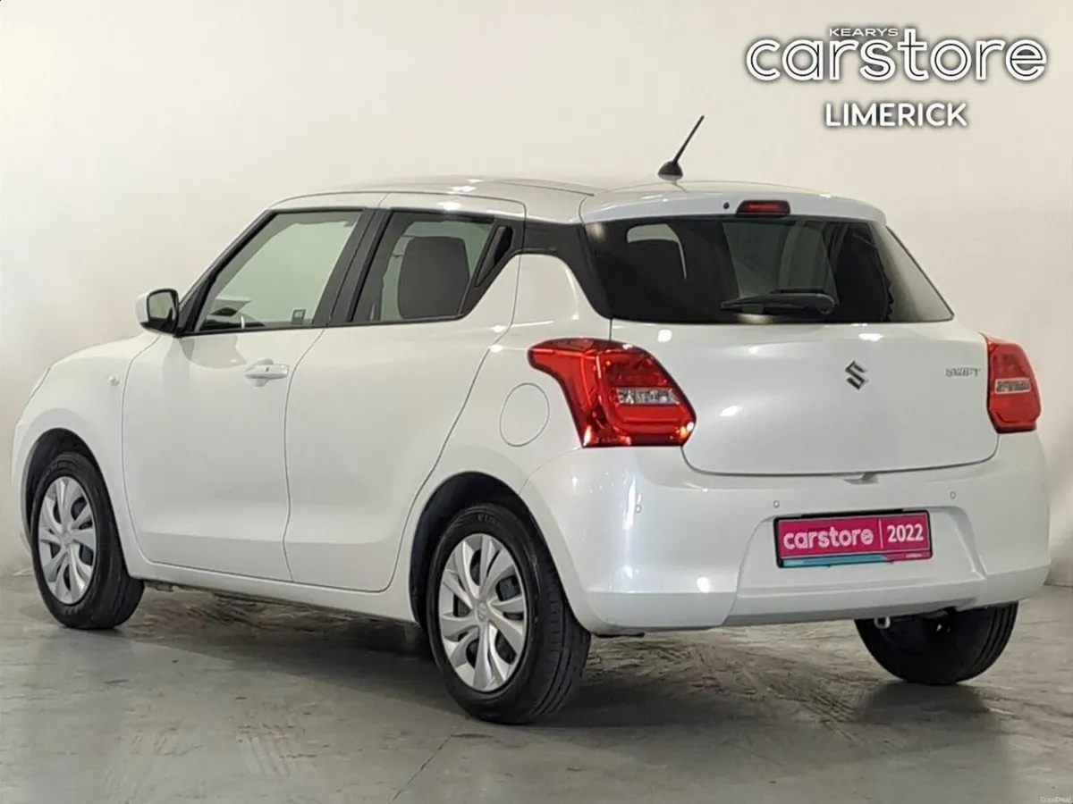 Suzuki Swift 1.2 PET AUTO 5DR - Image 5