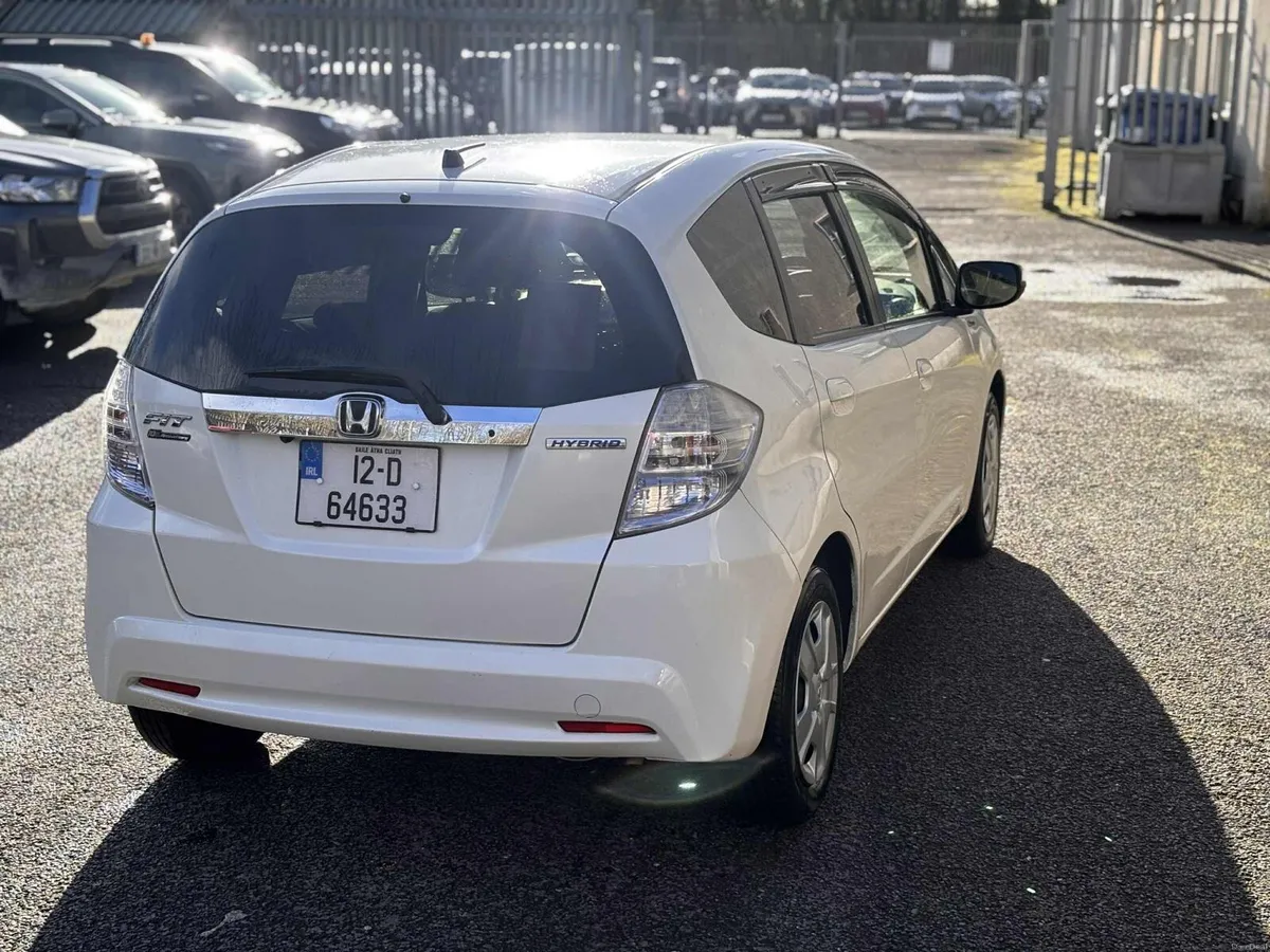 Honda Fit Hybrid NCT 09/026 & tax 03/2026 - Image 4