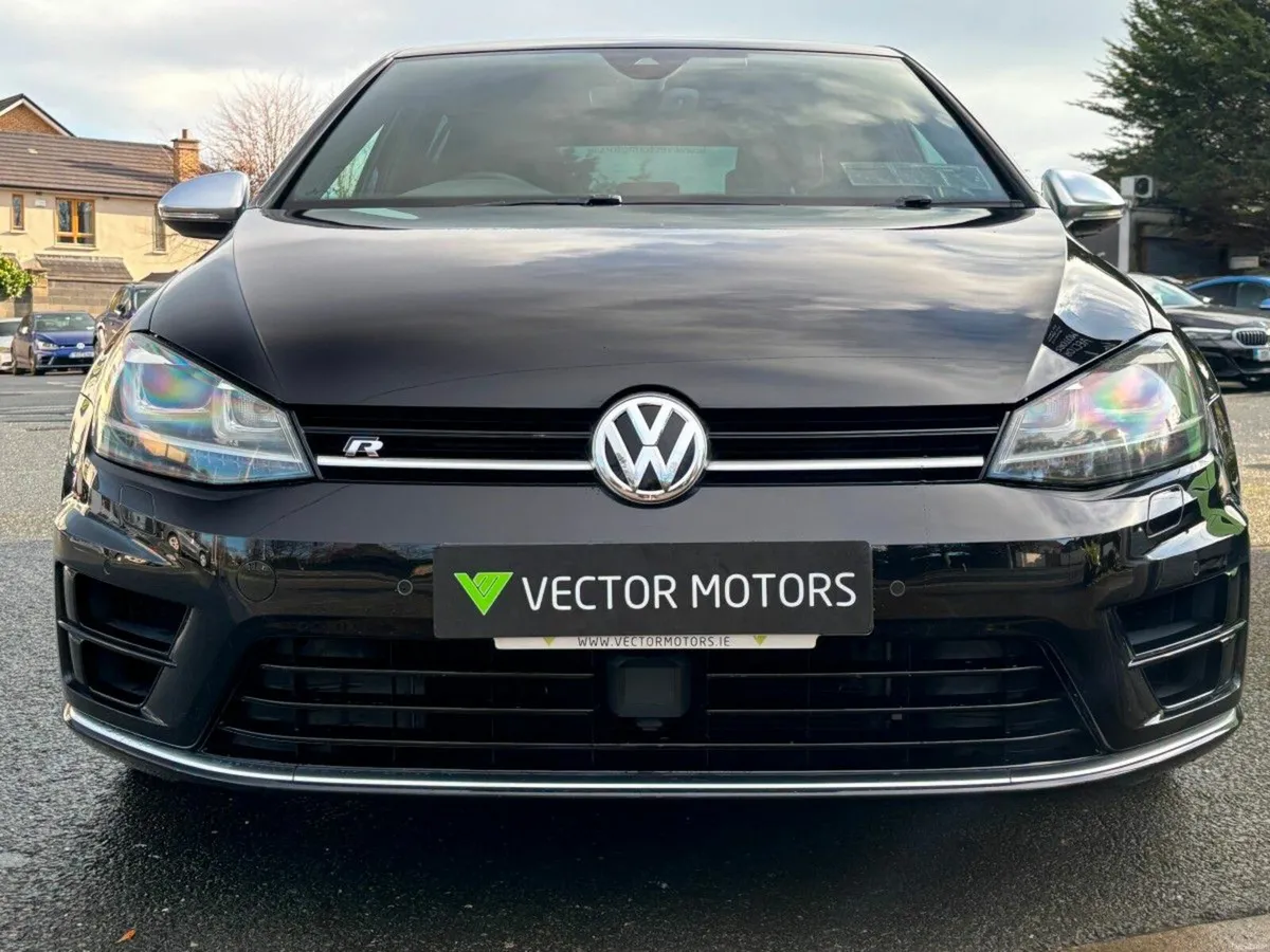 Volkswagen Golf R BLACK LEATHER 2.0 DSG NEW NCT 12 - Image 3