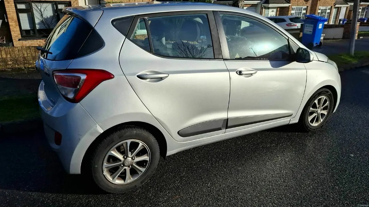 Hyundai i10 2014 - Image 2