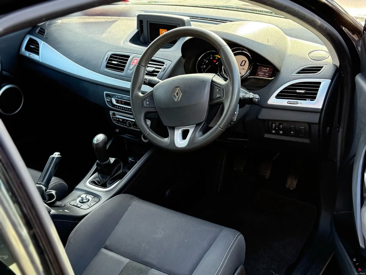 2012 Renault Megane TOM TOM edition ✅ - Image 3