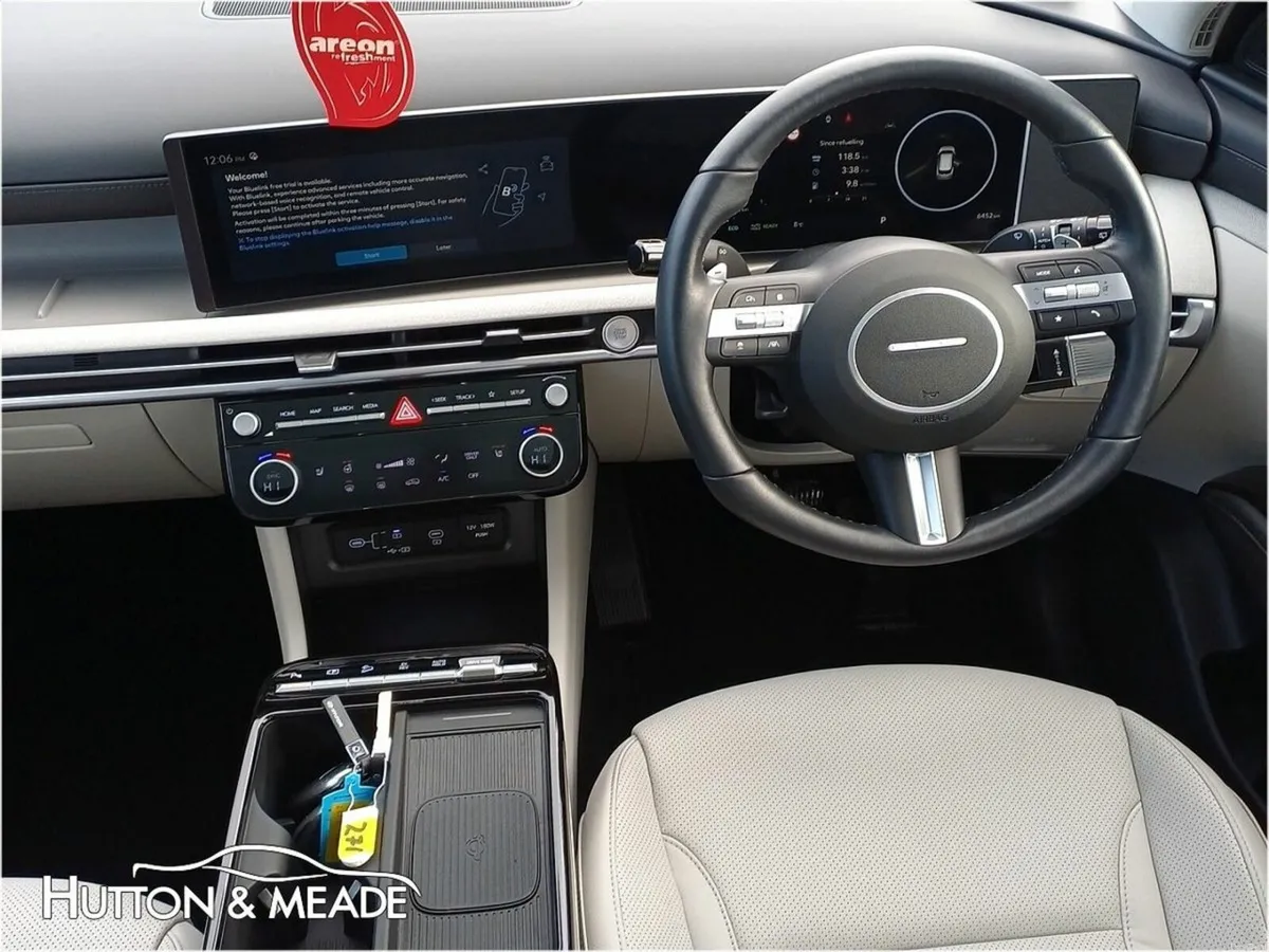 Hyundai Tucson Platinum PHEV 1.6 Petrol 5dr - Image 3