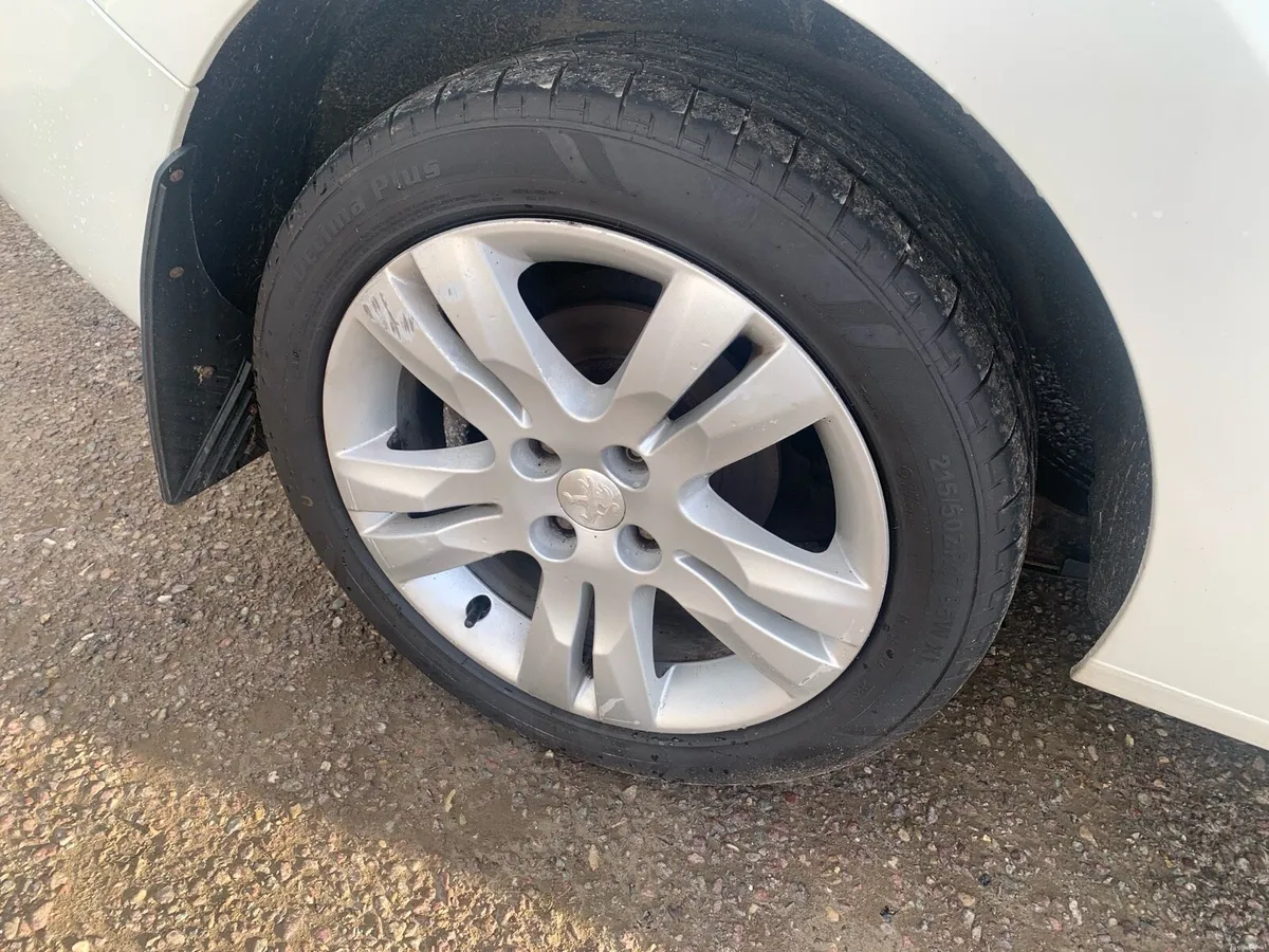 151 Peugeot 5008 - Image 3