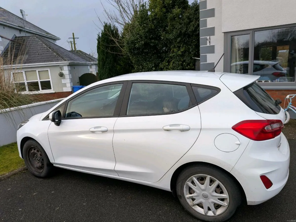 Ford Fiesta 2018 - Image 2