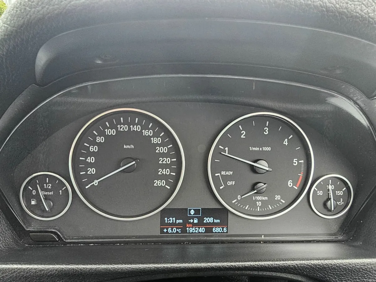 BMW 3-Series 2013 - Image 4