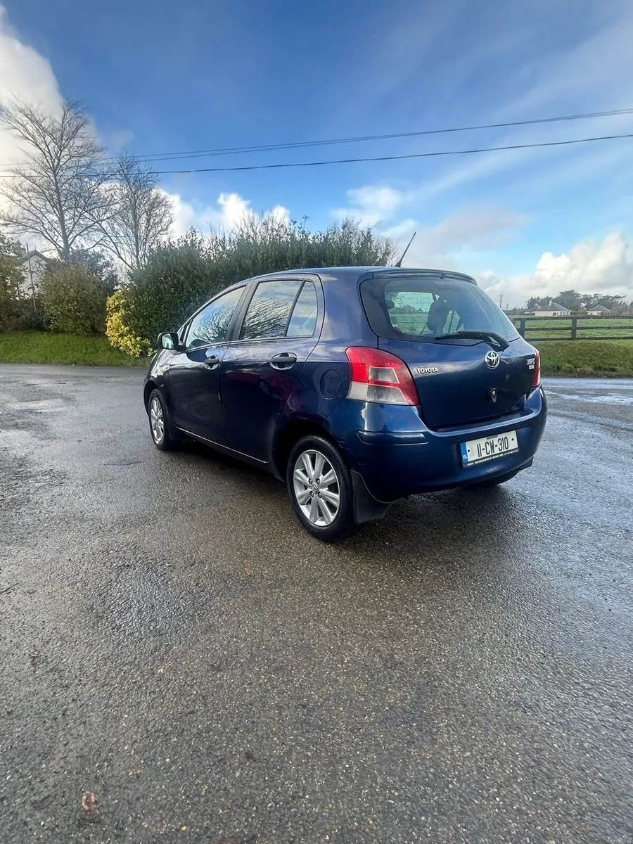 2011 Toyota Yaris 1.0 Sport - Image 4