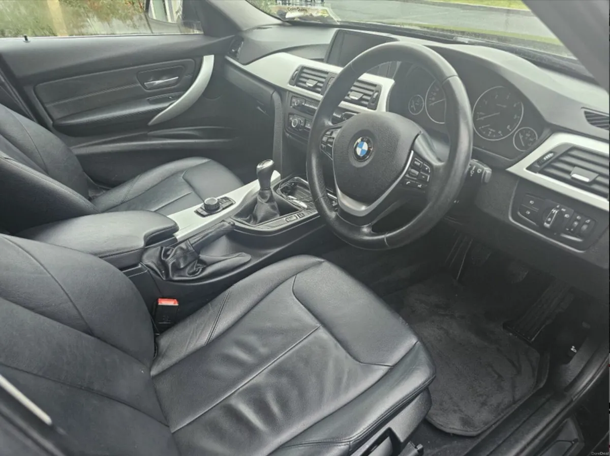 BMW 3-Series 2013 - Image 2