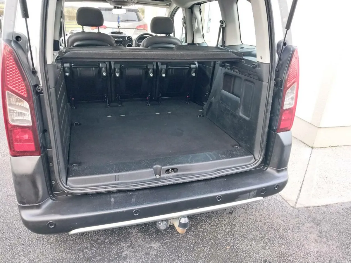 2012 Peugeot Partner Tepee - Image 2