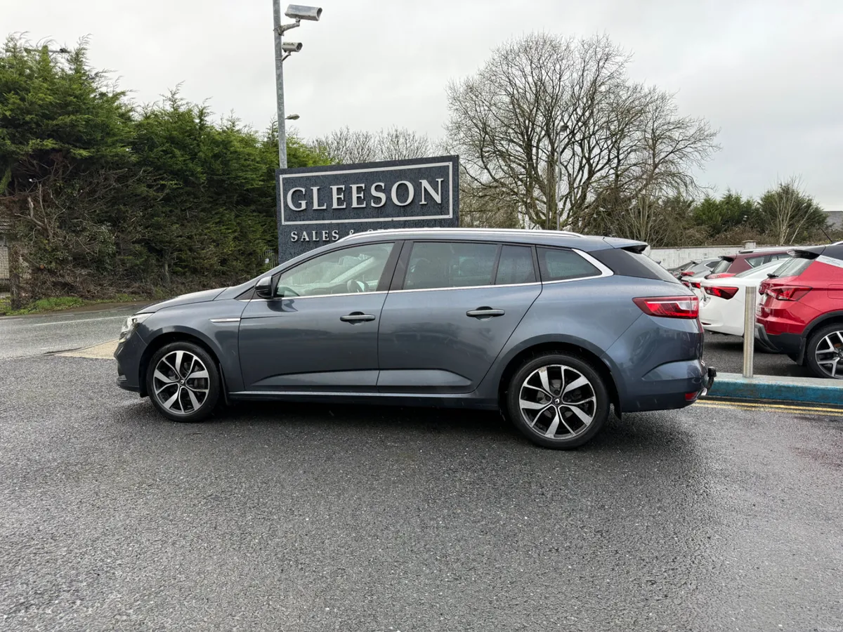 2019 Renault Megane Estate 1.5 Diesel - Image 2