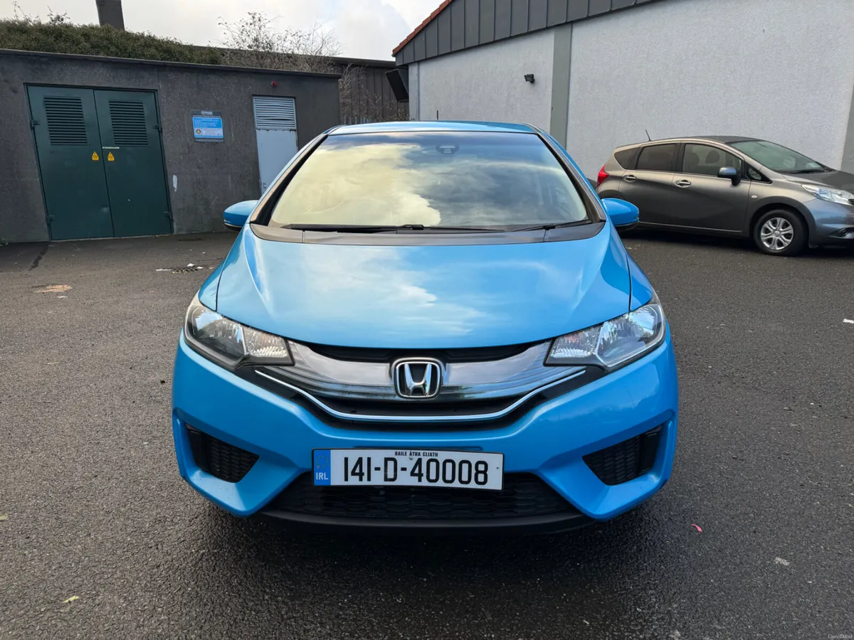 Honda Fit 1.5 Hybrid Automatic - Image 3