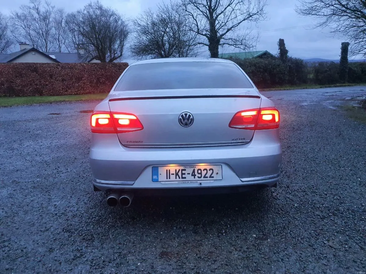 VW PASSAT 2.0 LTR HI -LINE 2011 - Image 4