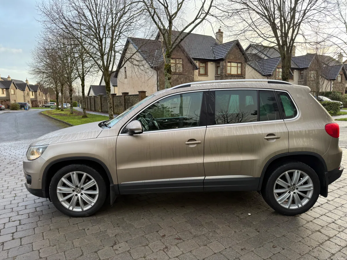 Volkswagen Tiguan 2014 LOW MILEAGE - Image 6
