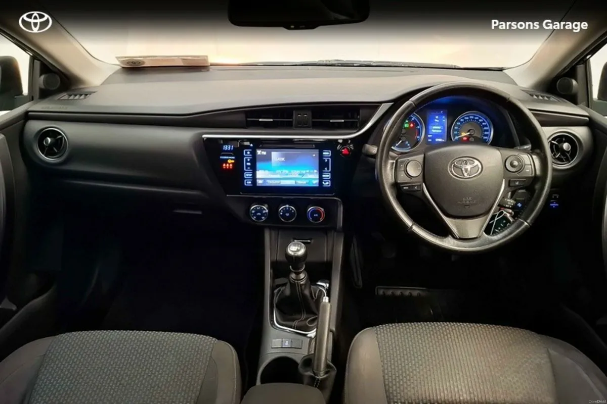 Toyota Corolla COROLLA 1.4 D4D LUNA - Image 3