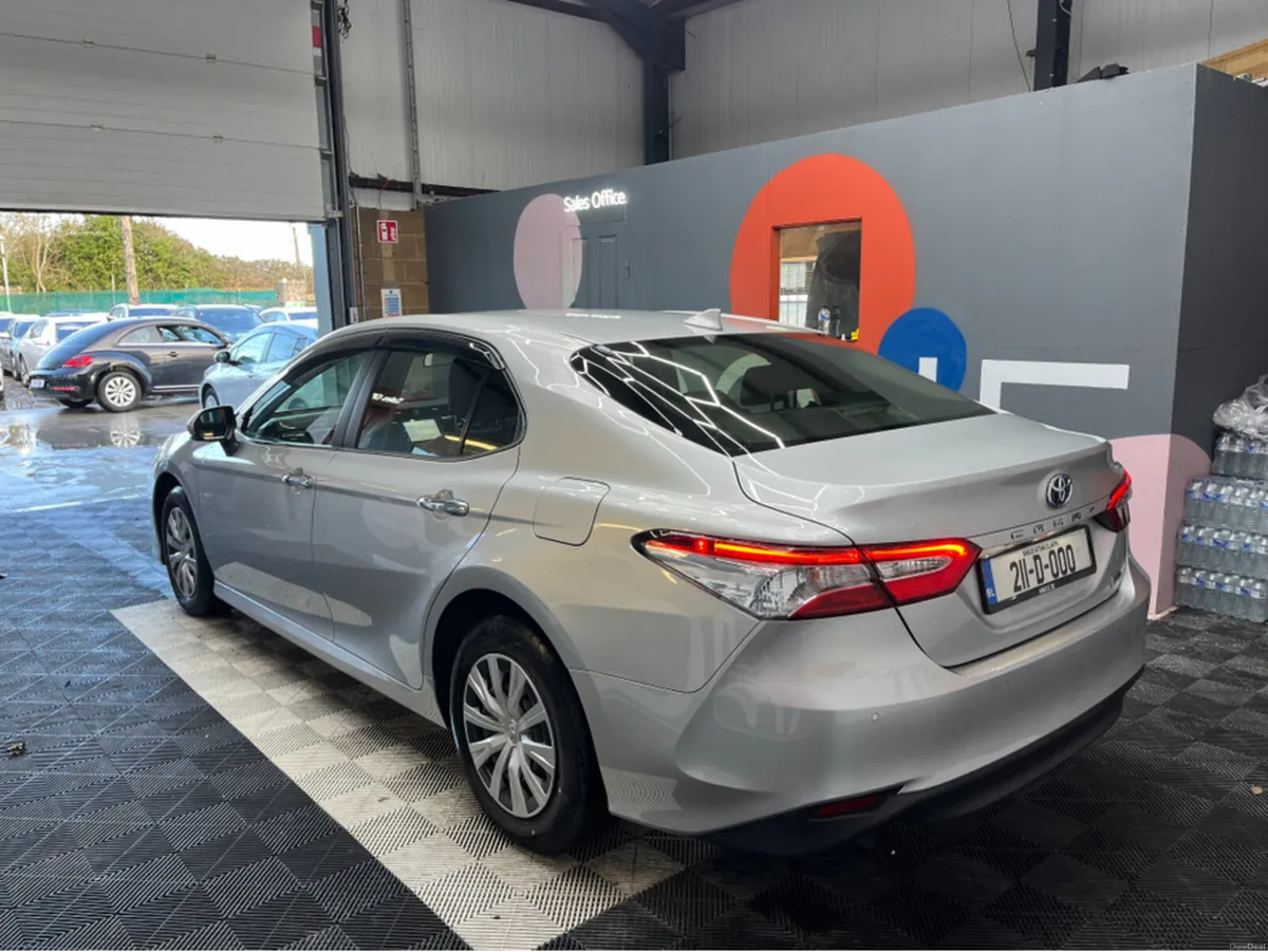 Toyota Camry 2021 TOYOTA CAMRY X 2.5 AUTOMATIC / C - Image 4