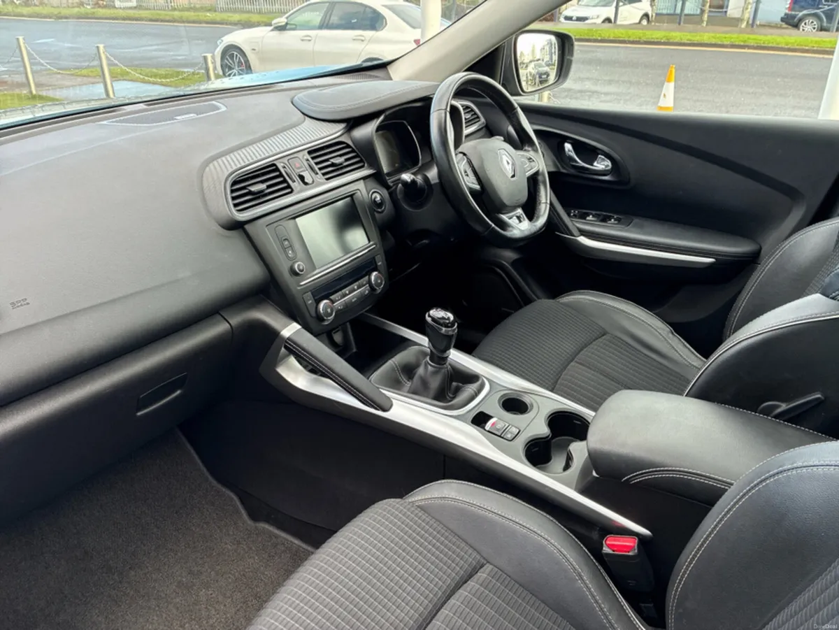 Renault Kadjar SIGNATURE NAV ENERGY DC 4DR - Image 3