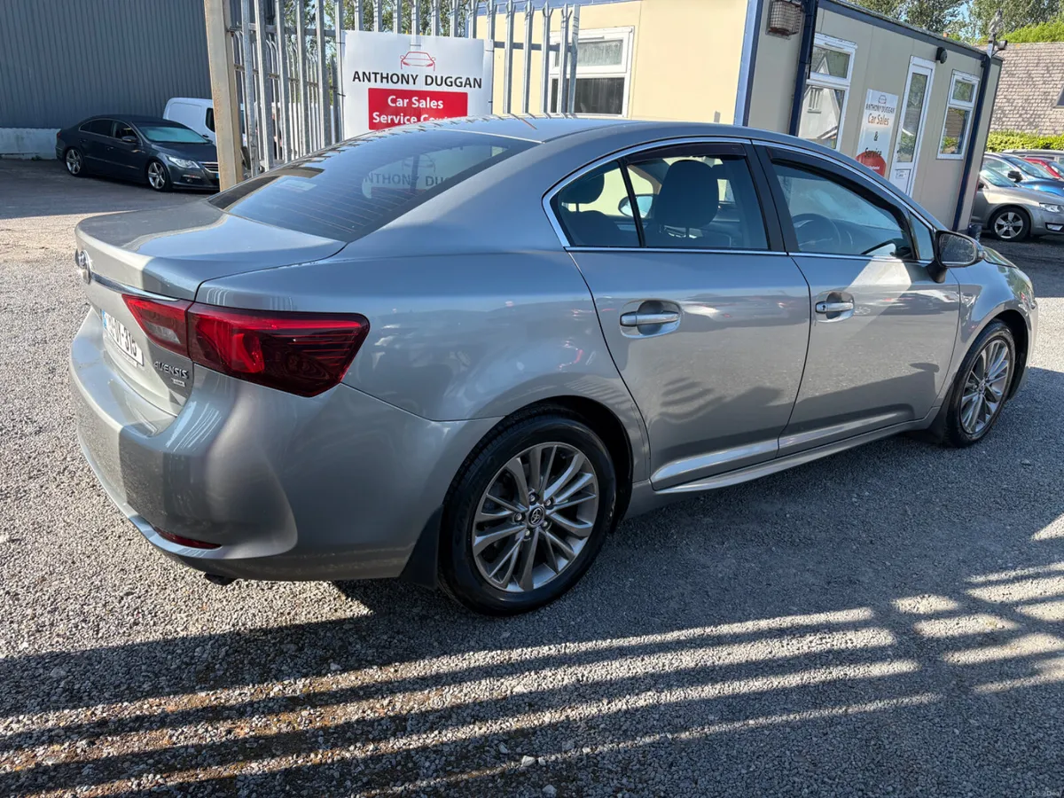152 Toyota Avensis 2.0d4d - Image 4