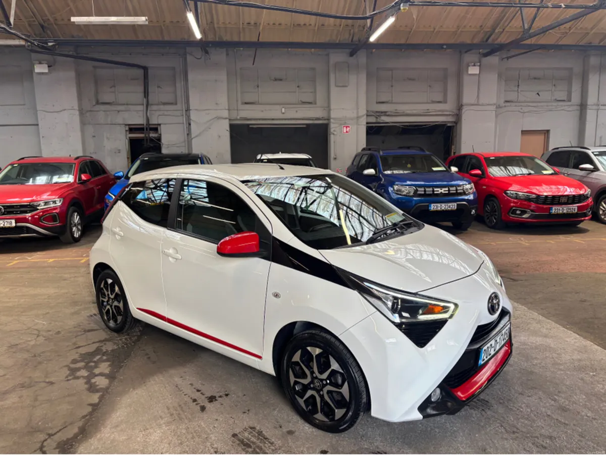 Toyota Aygo 1.0 XPLAY SPHONE 4DR - Image 1