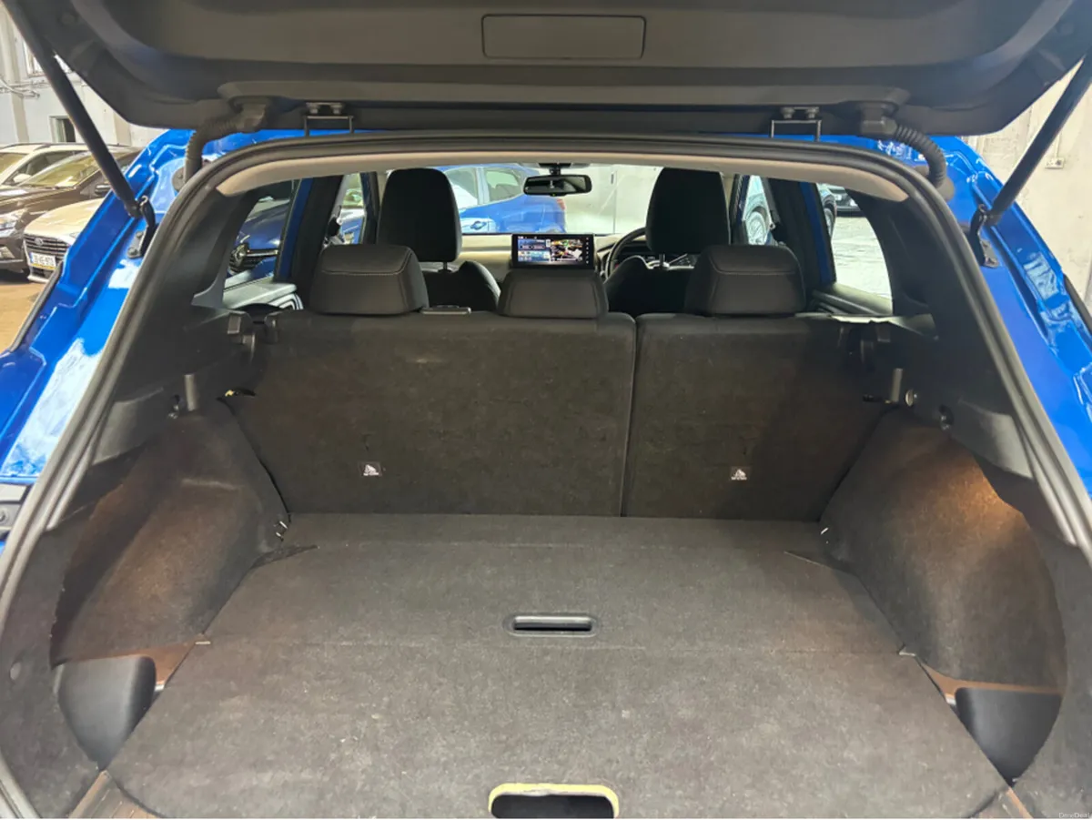 Nissan Qashqai EPOWER SV PREMIUM GR R RR 4DR AUTO - Image 3