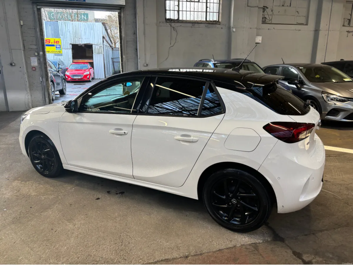 Opel Corsa SPORT 1.2 75PS-PET-5SP 4DR - Image 2