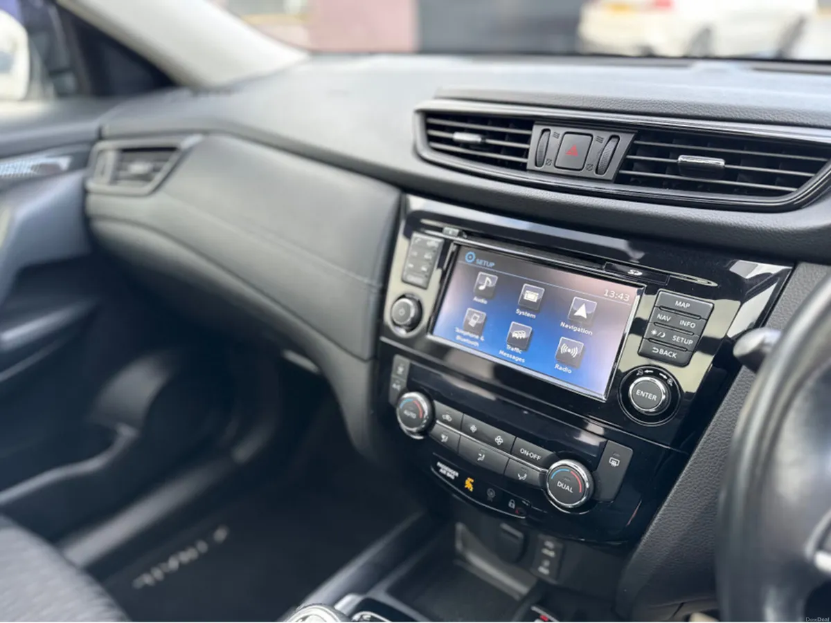 Nissan X-Trail ONLY 34K MILES ACENTA PREMIUM DC DC - Image 3