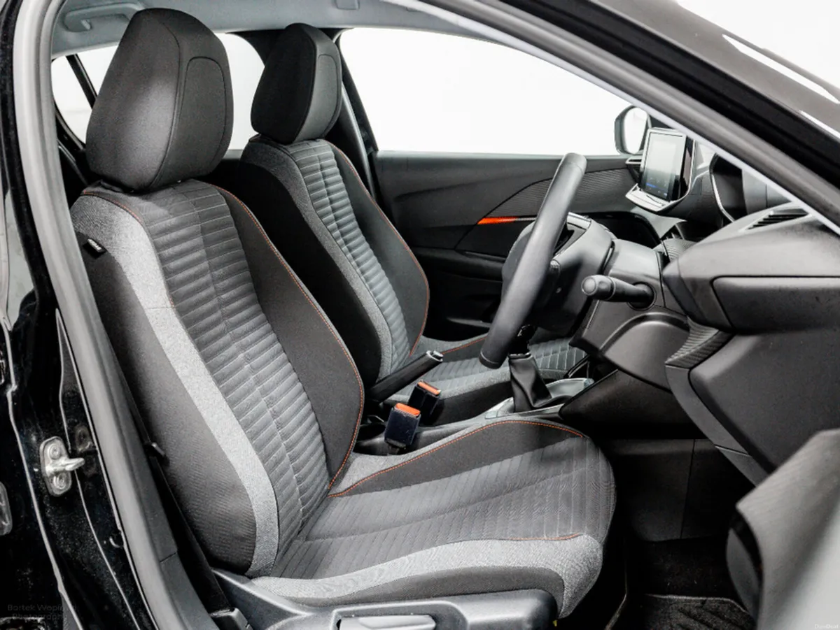 Peugeot 208 Active 1.2 Petrol 75HP - Image 3