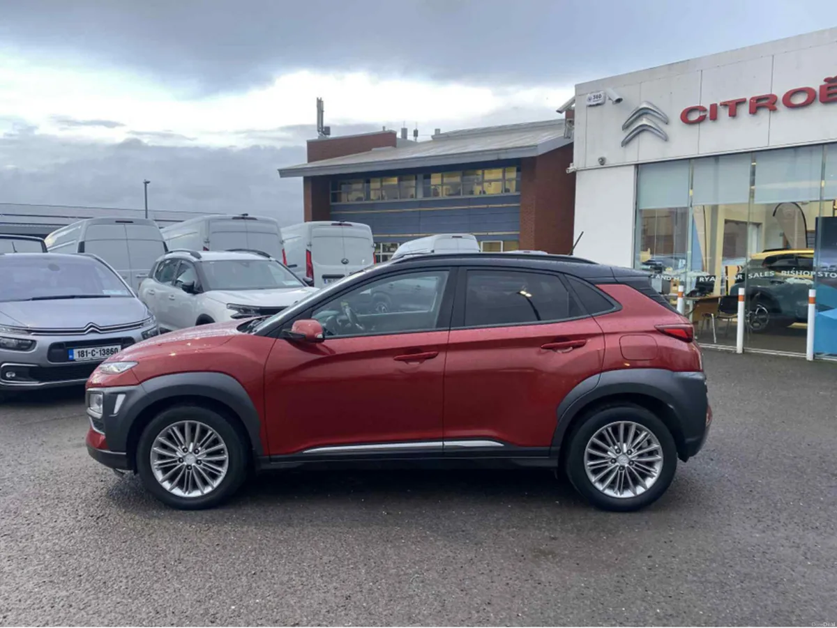 Hyundai KONA KAUAI EXECUTIVE 5DR - Image 2