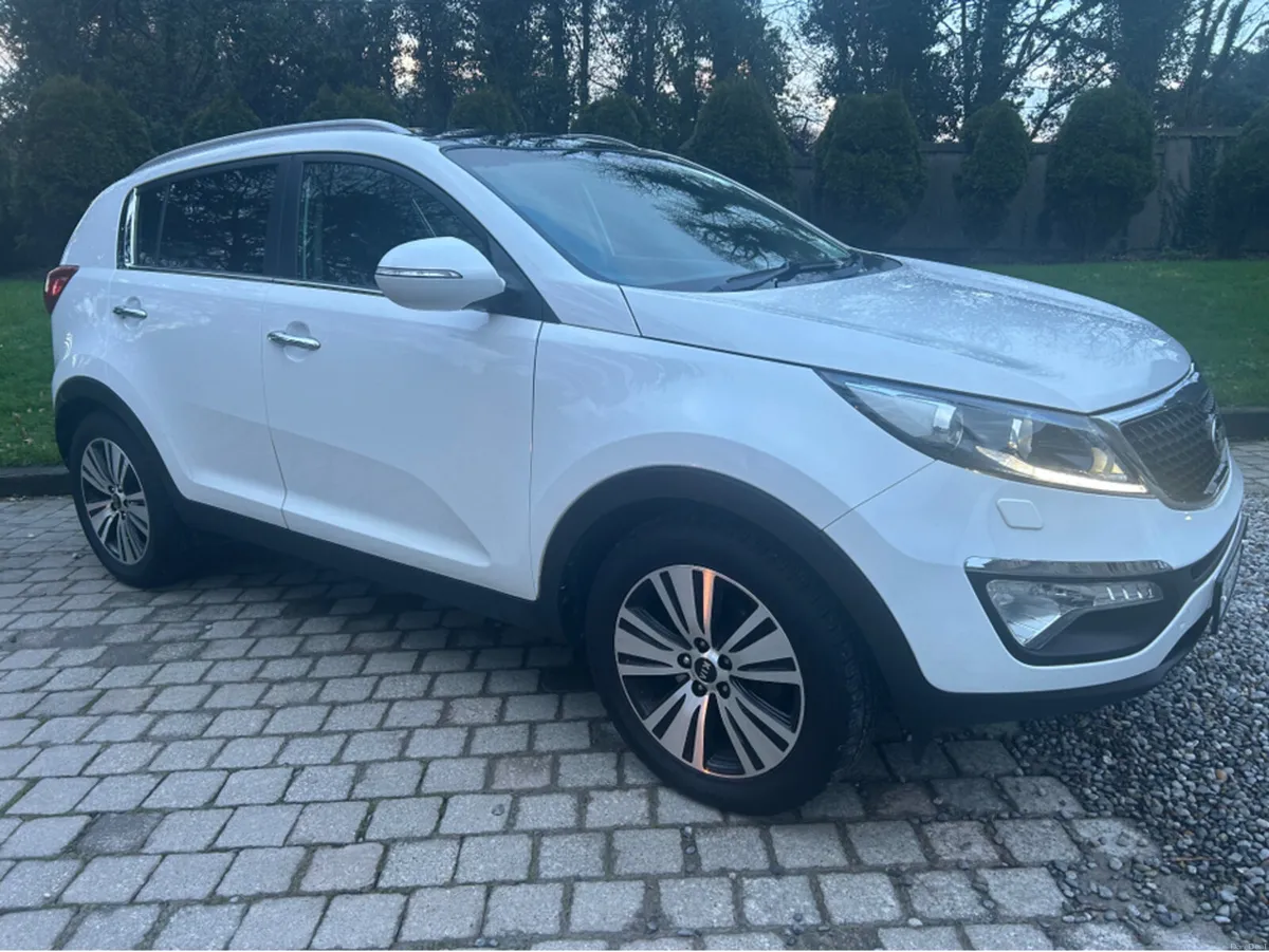 Kia Sportage 3 ISG 114BHP 5DR**//**BLACK LEATHER I - Image 1