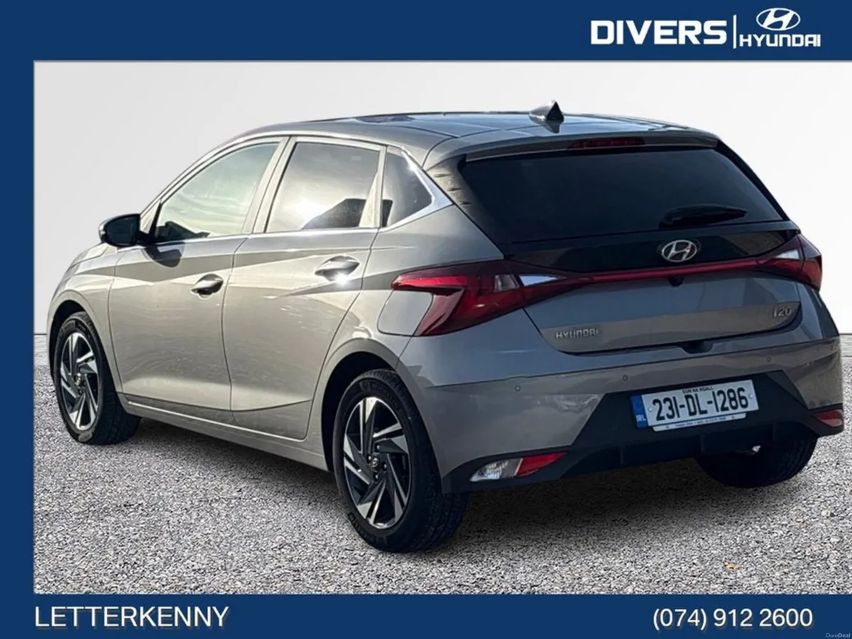 Hyundai i20 Deluxe Plus - Image 2
