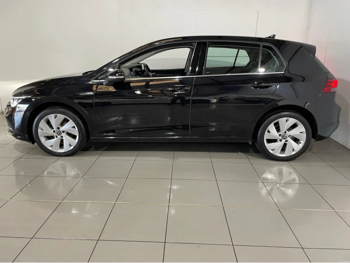 Volkswagen Golf STYLE 2.0 TDI 115HP 5DR - Image 6