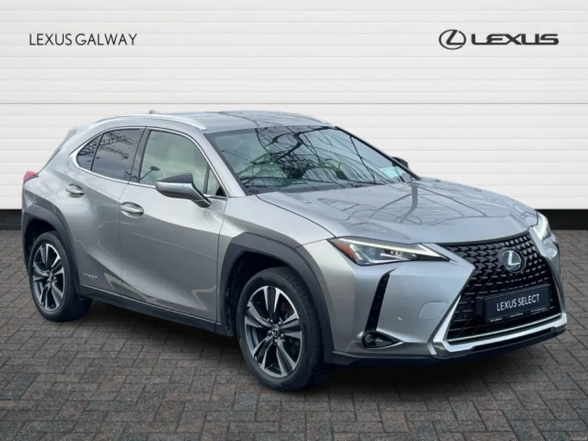 Lexus UX Luxury FWD (Car Play std) // Remote Centr - Image 1
