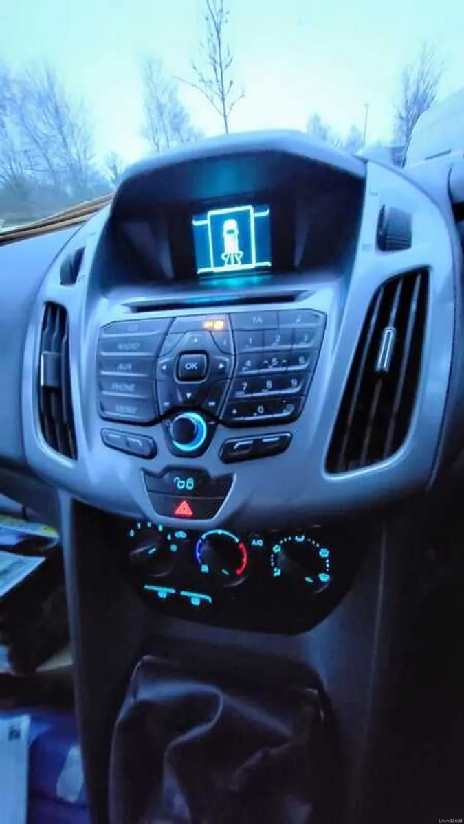 2018 Ford Transit Connect SWB - Image 4