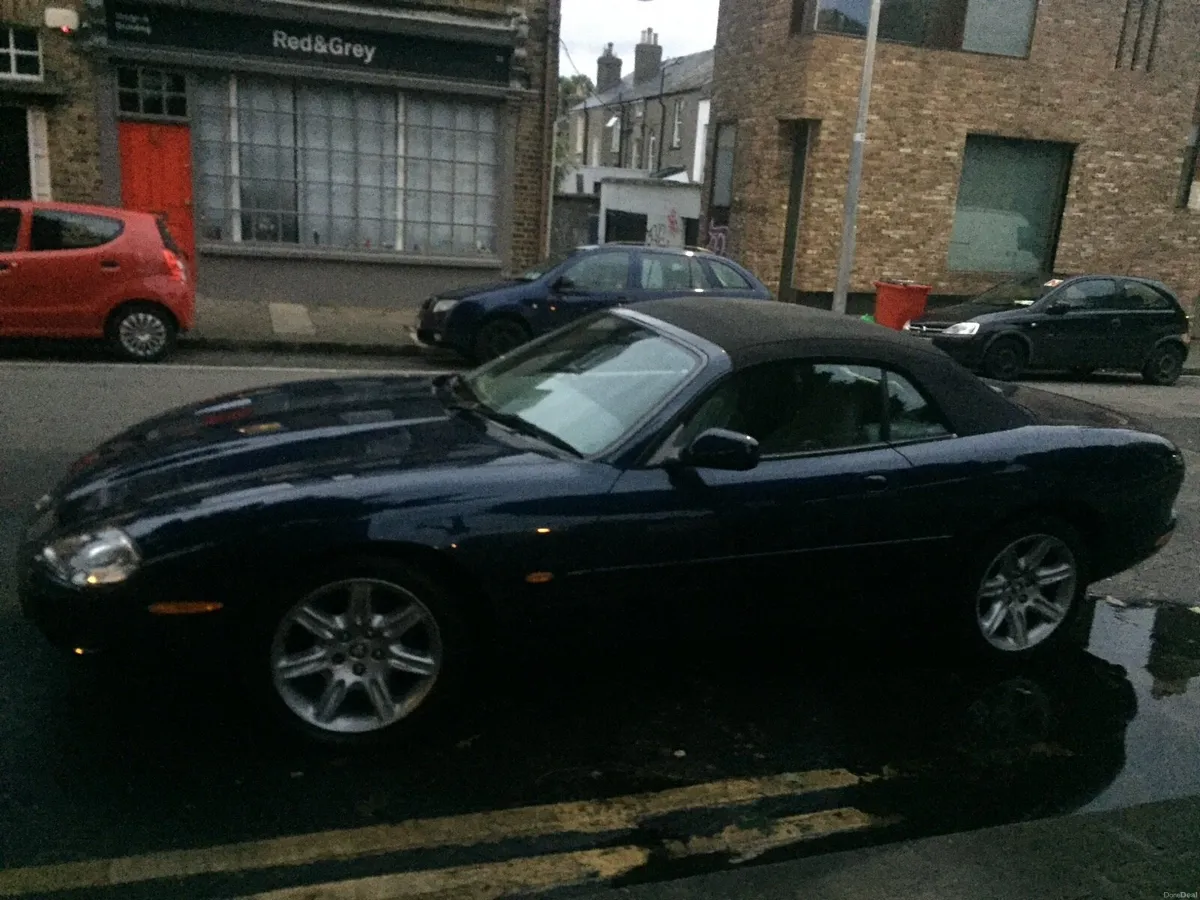 Jaguar XK8 - Image 2