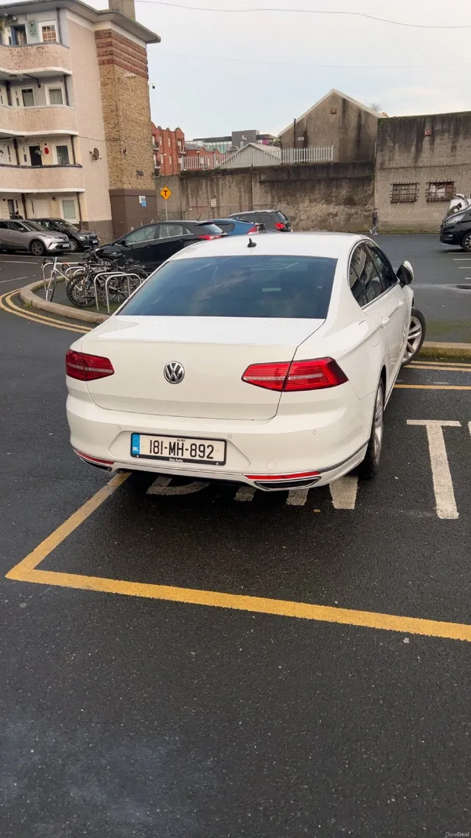Volkswagen Passat 2018 - Image 1