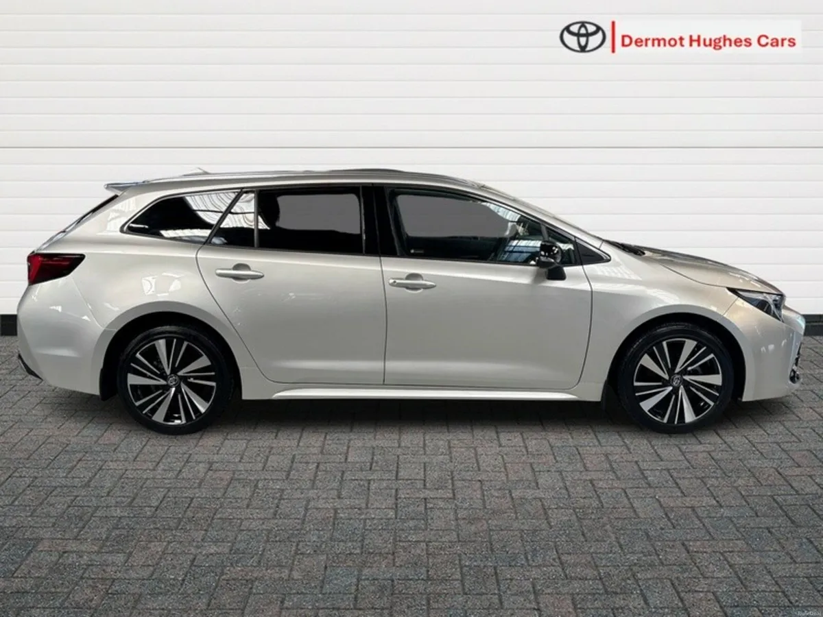 Toyota Corolla T/S SOL HYBRID AUTO - Image 3