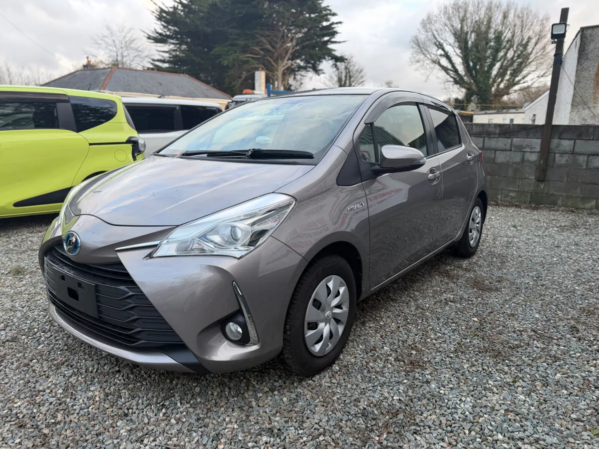 Toyota Vitz 2017 - Image 2