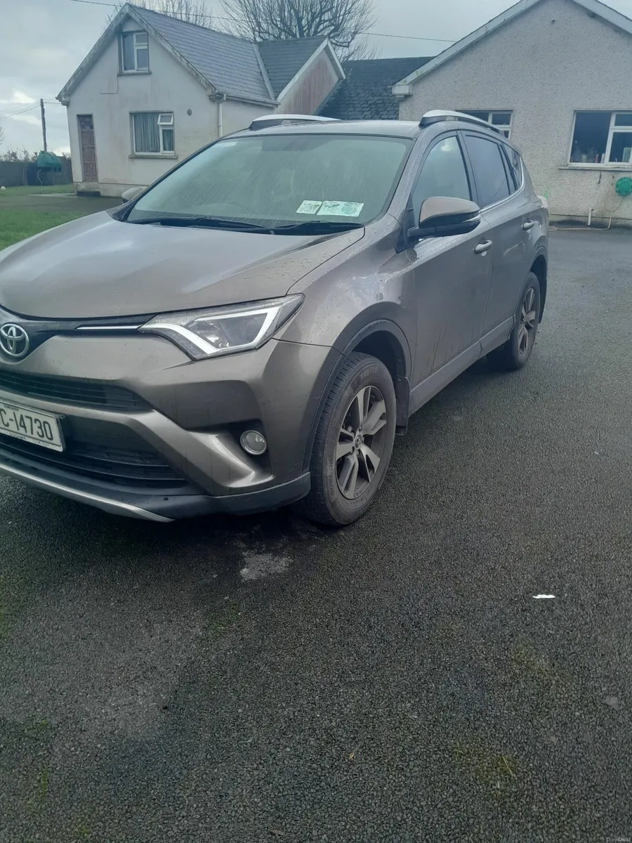 Toyota RAV4 2016 - Image 2